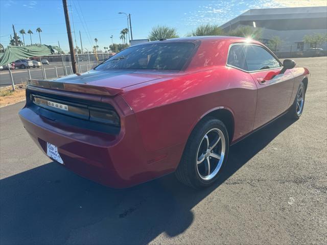 2010 dodge challenger se