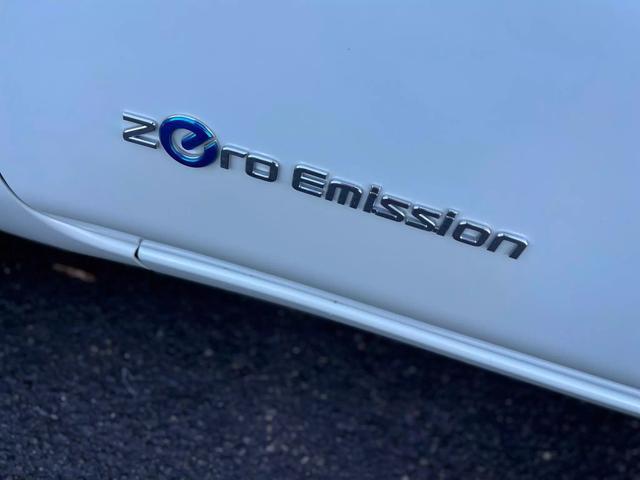 2011 nissan leaf sl