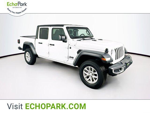 2023 jeep gladiator sport s