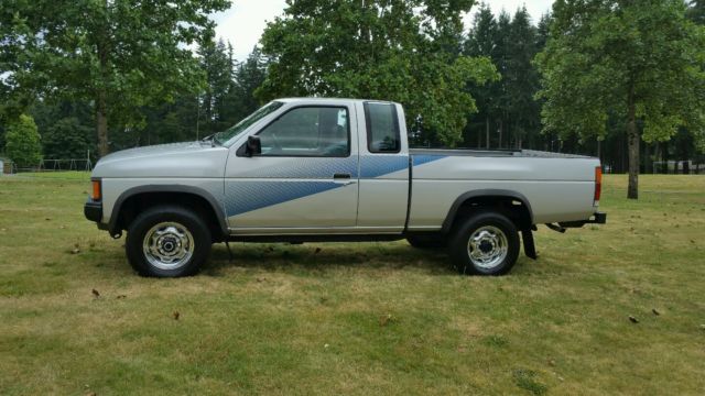 1989 nissan hardbody extra cab pickup z24 4x4 5sp 29 k act miles 1 family owend