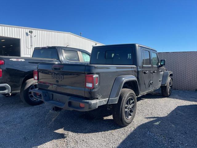 2022 jeep gladiator sport s