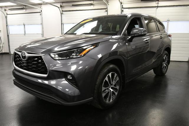 2023 toyota highlander xle