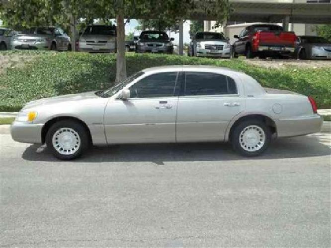 2002 lincoln town car executive in san antonio, tx