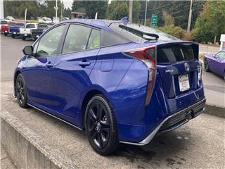 2018 Toyota Prius three touring
