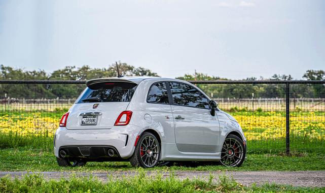 2017 fiat 500 abarth