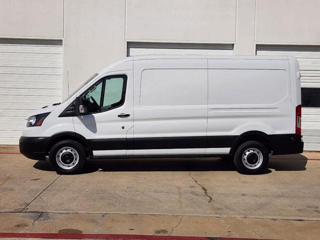 2019 ford transit-250 148 wb medium roof cargo