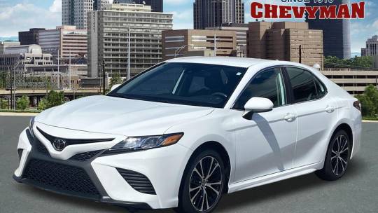 2020 Toyota Camry se
