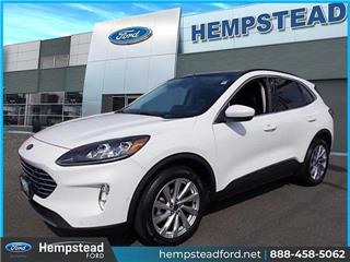 2021 Ford Escape titanium