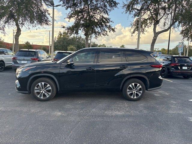 2022 toyota highlander xle
