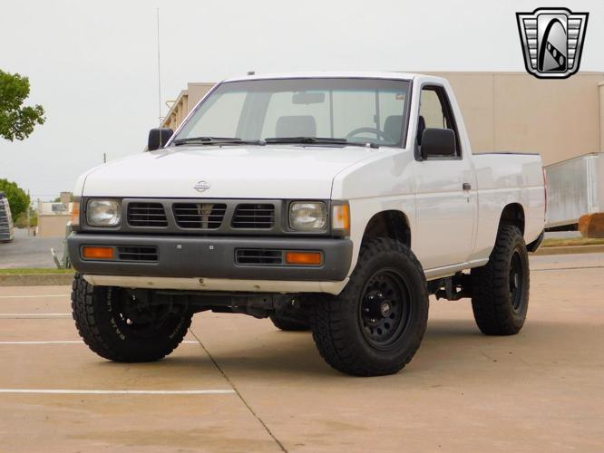 1996 nissan pickup in o'fallon, illinois