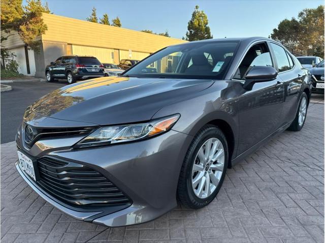 2020 toyota camry le