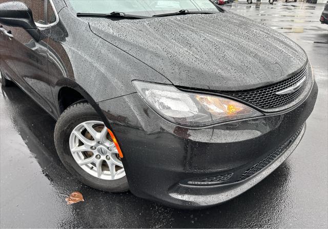 2021 chrysler voyager lx