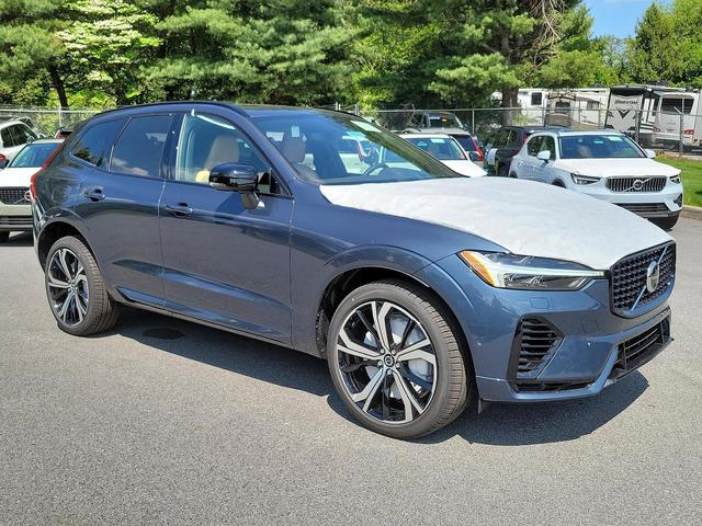 2024 volvo xc60 recharge plug-in hybrid ultimate dark theme