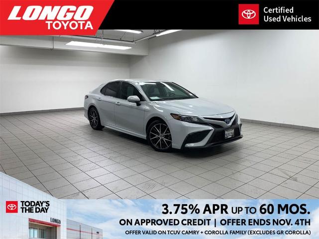 2024 toyota camry hybrid se