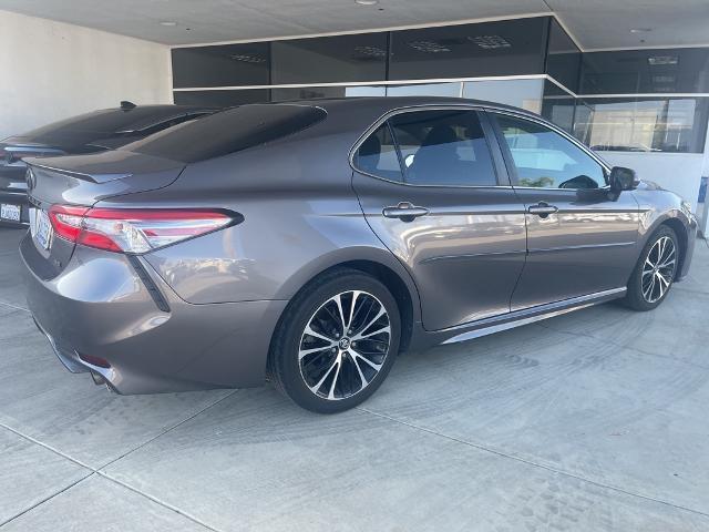 2018 toyota camry le