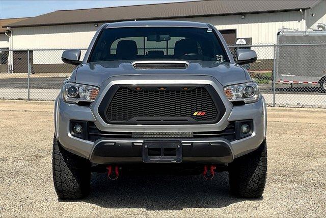 2017 toyota tacoma trd sport