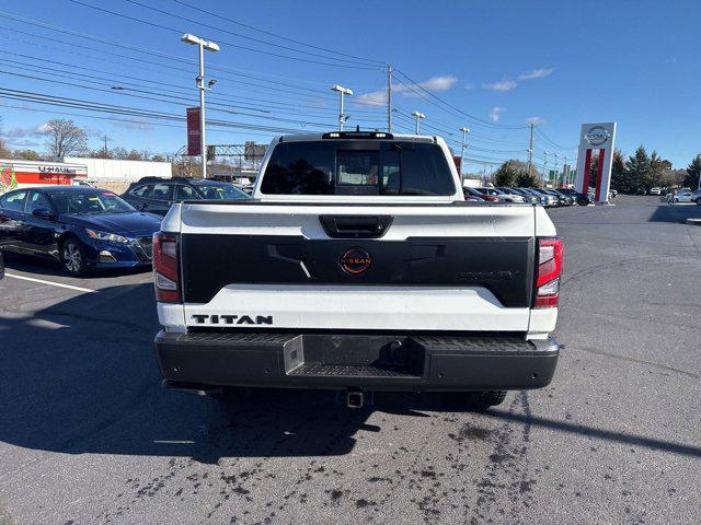 2024 nissan titan pro-4x