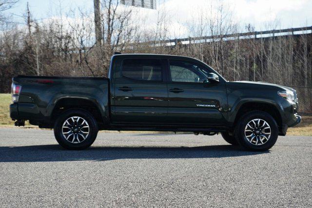 2022 toyota tacoma trd sport