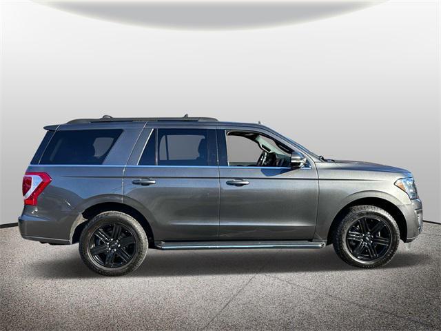 2021 ford expedition xlt