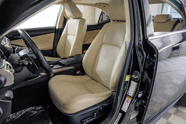 2015 lexus is 350 base