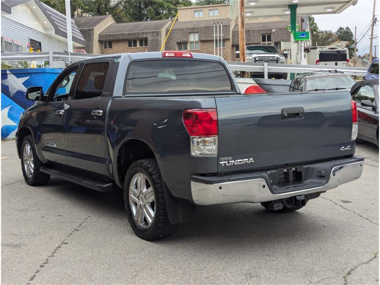 2010 toyota tundra