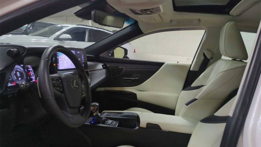 2022 lexus es 300h luxury
