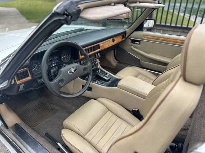 low-mile 1989 jaguar xjs v12 convertible in aurora, illinois