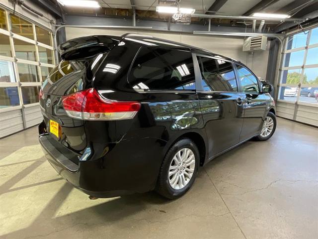 2013 toyota sienna xle