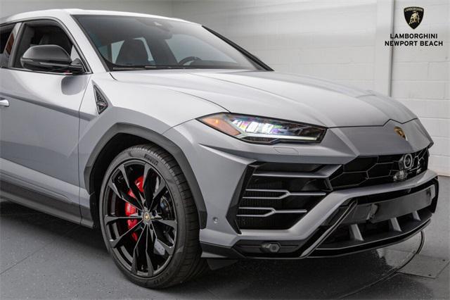 2021 lamborghini urus base