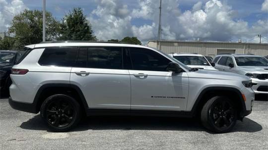 2023 Jeep Grand Cherokee laredo
