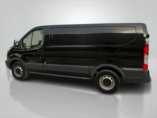 2015 ford transit-150 base