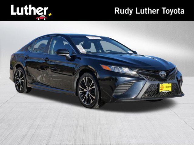 2018 toyota camry se