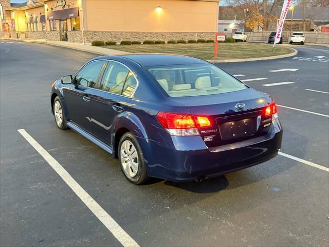 2011 subaru legacy base