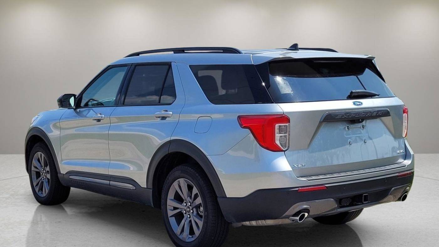 2021 ford explorer xlt