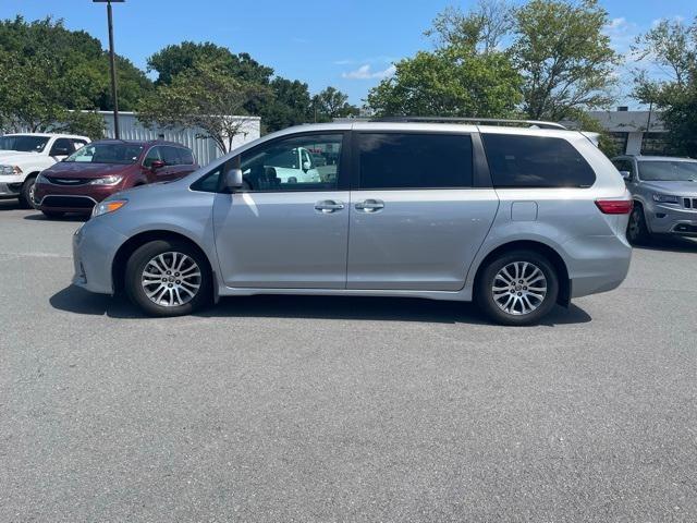 2020 toyota sienna xle