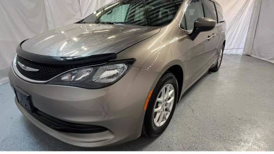 2017 Chrysler Pacifica lx