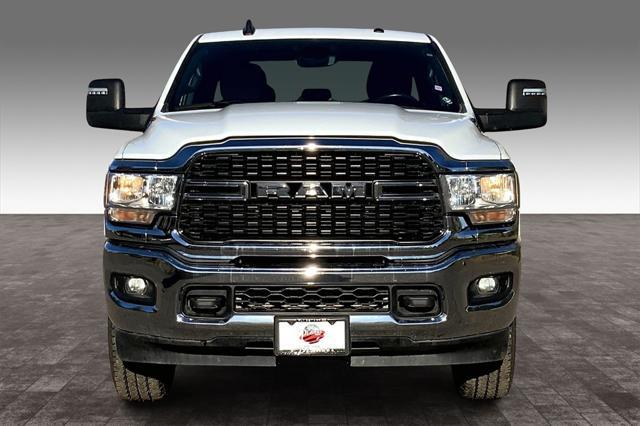 2023 ram 2500 big horn crew cab 4x4 64' box