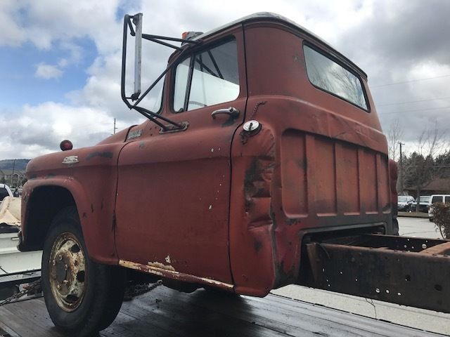 1959 gmc 370 series 2 ton cab and chassis truck no reserve