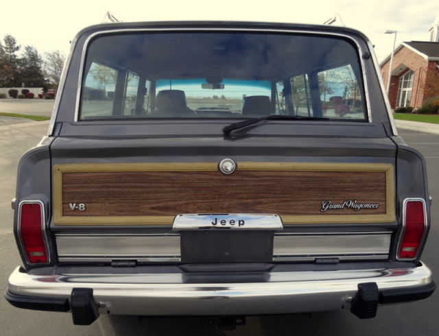 1989 jeep grand wagoneer classic. rare. 85,000 original miles. must see