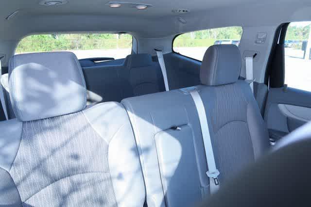 2017 chevrolet traverse ls