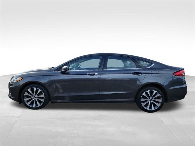 2020 ford fusion se