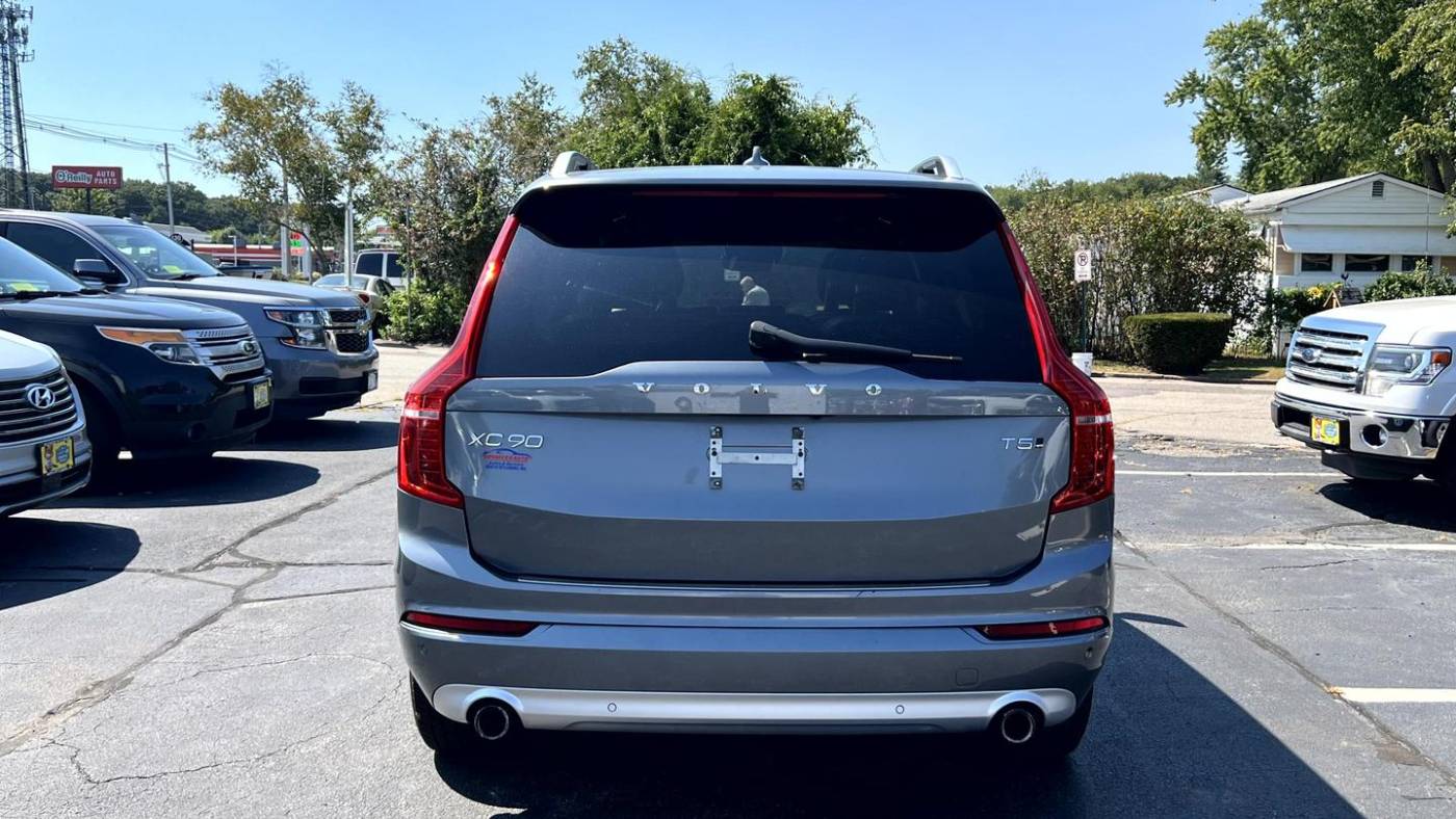 2018 volvo xc90 t5 momentum 7-passenger