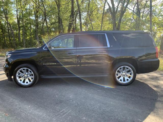 2017 chevrolet suburban lt