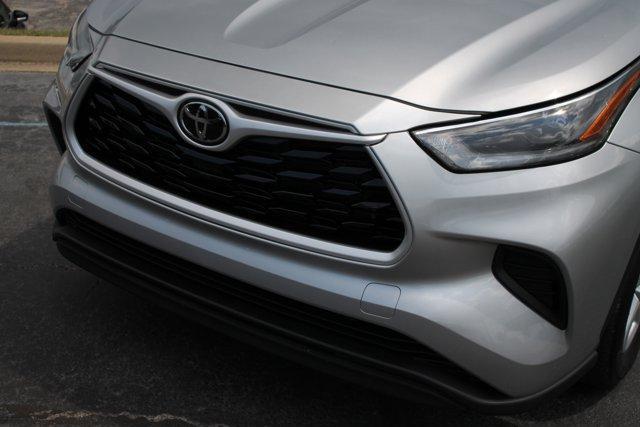 2021 toyota highlander l