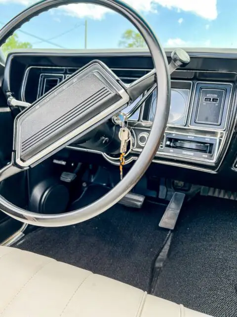 1970 skylark convertible, black and white, excellent condition