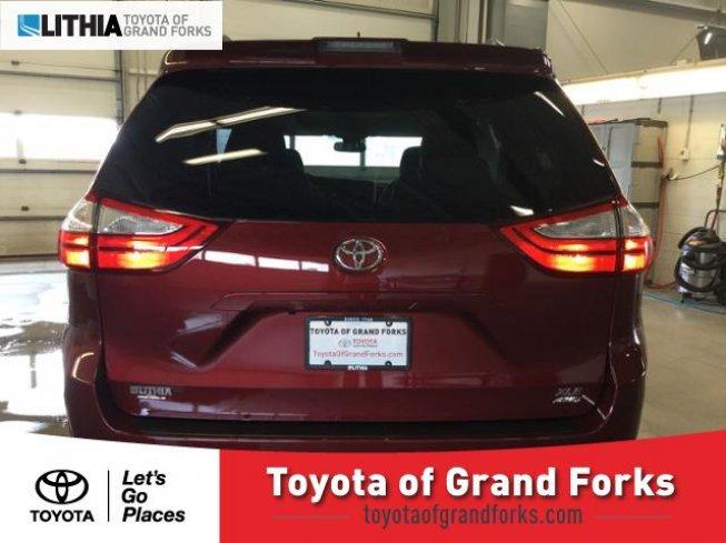 2018 toyota sienna awd for sale in grand forks, north dakota