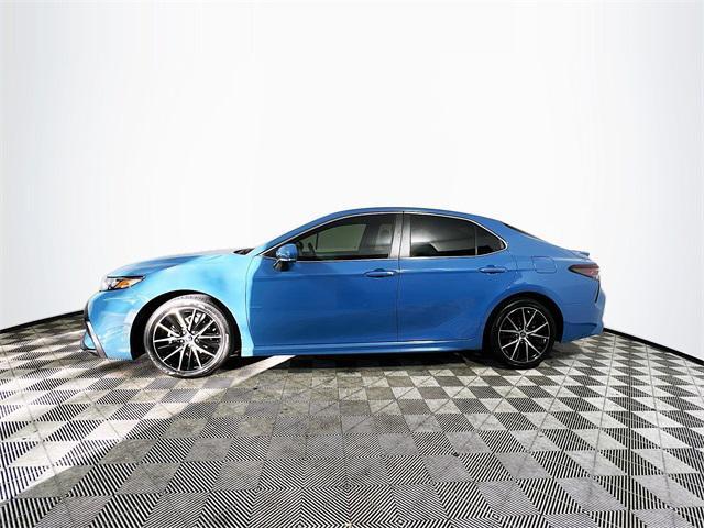 2023 toyota camry se