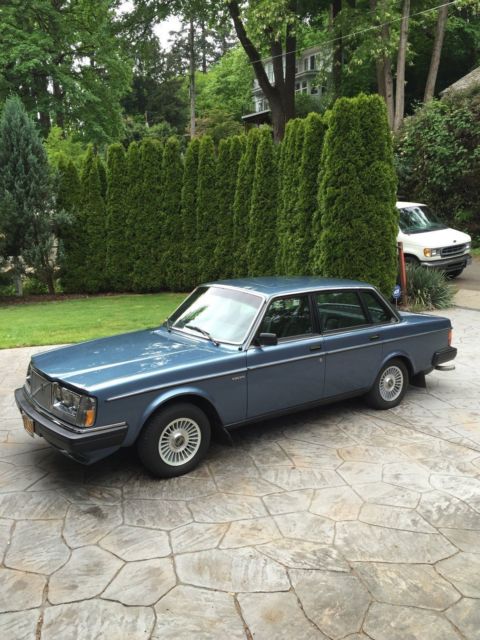 1984 volvo 240 gl 21,000 original miles 2 owner car