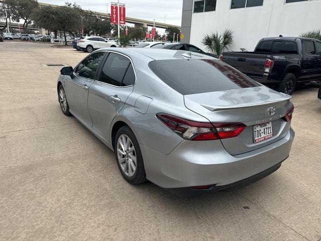 2023 toyota camry le