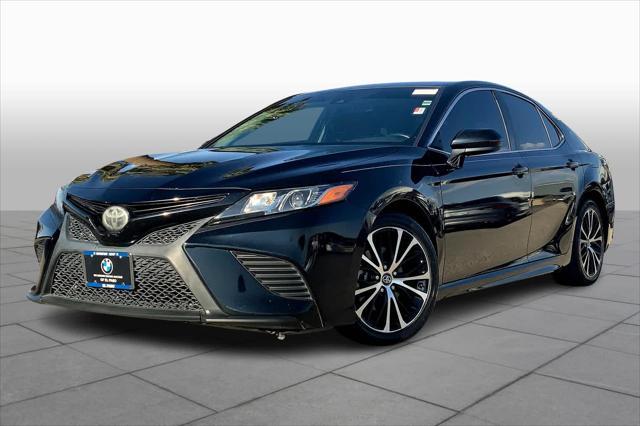 2019 toyota camry se